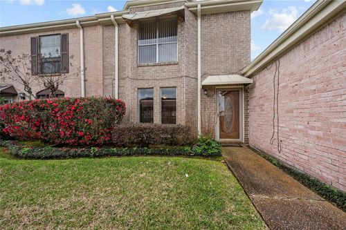 4-1303 Town Cir, Baytown, TX, 77520-3430 | Card Image