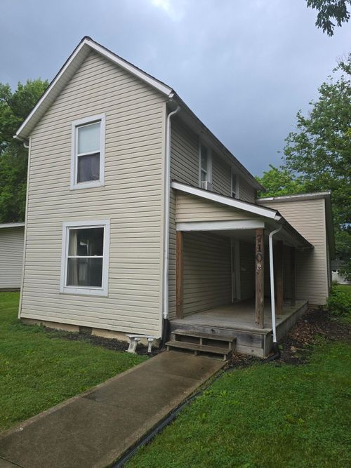 710 W 8th St, Marysville, OH, 43040-1429 | Card Image
