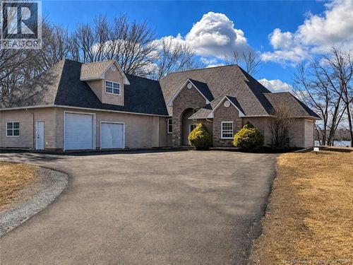 354 Rte 105, Maugerville, NB, E3A8G3 | Card Image