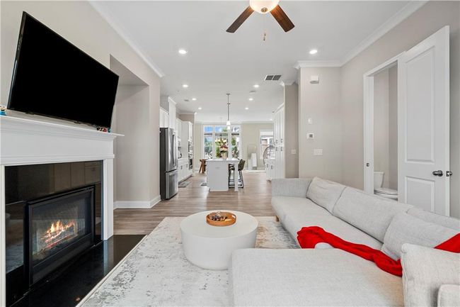 945 Catamaran Ct, Townhouse with 3 bedrooms, 4 bathrooms and null parking in Alpharetta GA | Image 17