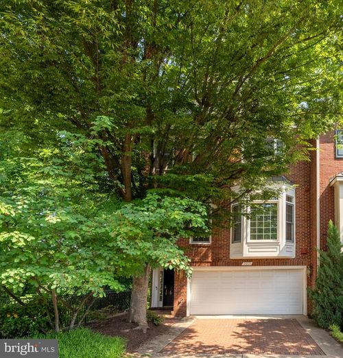 2221 N Oak Ct, ARLINGTON, VA, 22209-1130 | Card Image