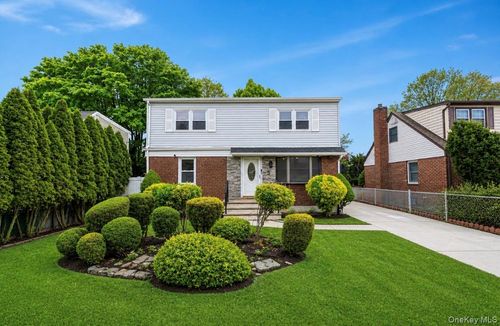 5 Edward Ave, Hicksville, NY, 11801-5244 | Card Image