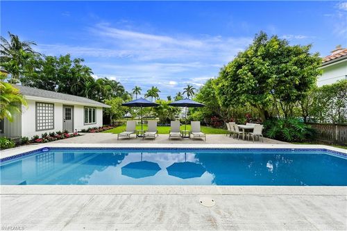 134 16th Ave, NAPLES, FL, 34102-7400 | Card Image