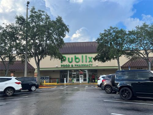 1041 W Brandon Blvd, BRANDON, FL, 33511-4125 | Card Image