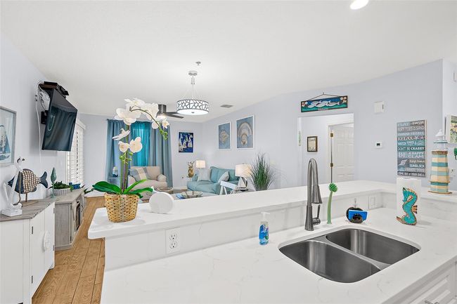 Living Area Dining Area | Image 20