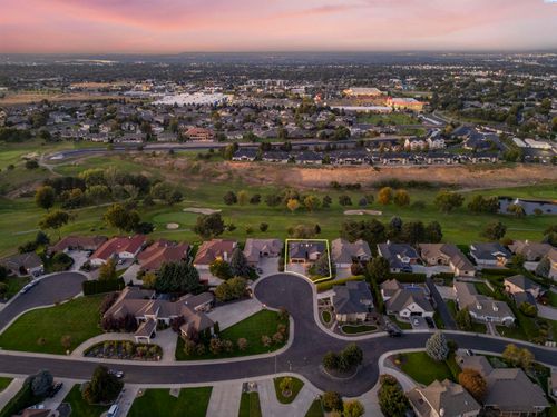 3501 S Quillan Ct, Kennewick, WA, 99337-2548 | Card Image