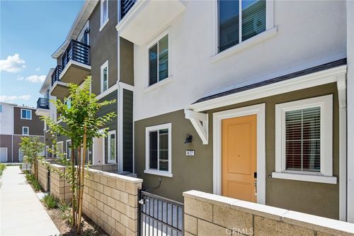 1477 Reef Ln, San Pedro, CA, 90732-1703 | Card Image