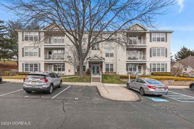 101 Shinnecock Drive, Condo with 2 bedrooms, 2 bathrooms and 1 parking in Manalapan NJ | Image 3