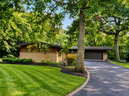 6N300 Oak St, Roselle, IL, 60172-3538 | Card Image