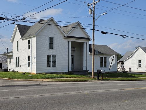 202 W Main St, Decherd, TN, 37324-3501 | Card Image