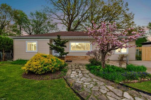 28316 Little Mack Ave, Saint Clair Shores, MI, 48081-3508 | Card Image