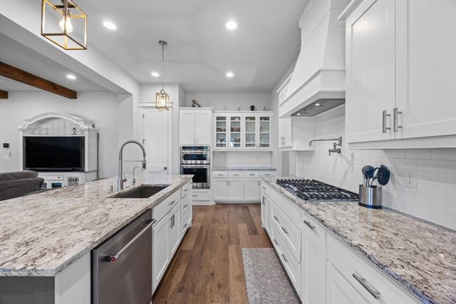 2208 Quarry Loop, House other with 5 bedrooms, 4 bathrooms and 6 parking in Leander TX | Image 16