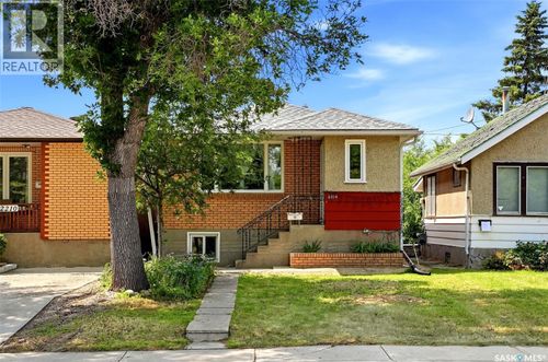 2204 Mackay St, Regina, SK, S4N2S8 | Card Image