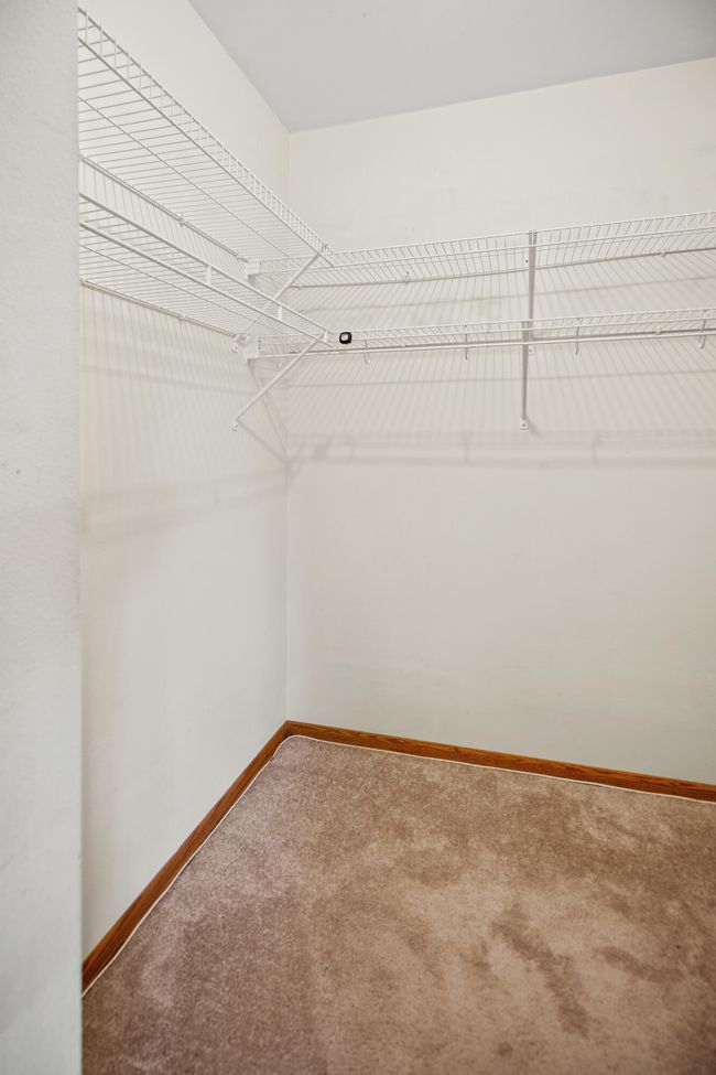 4050 W Rivers Edge Cir, Condo with 2 bedrooms, 1 bathrooms and null parking in Brown Deer WI | Image 28