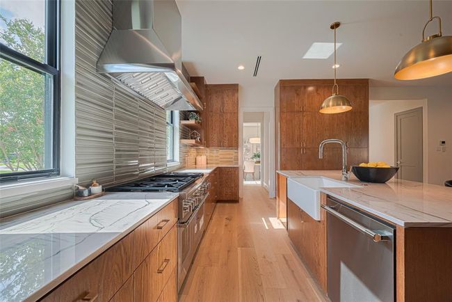 5200 Beech St, House other with 5 bedrooms, 7 bathrooms and 2 parking in Bellaire TX | Image 21