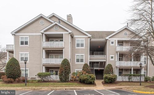 14-14301 Grape Holly Grv, CENTREVILLE, VA, 20121-5831 | Card Image