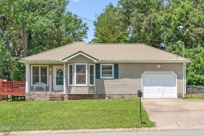 365 Donna Dr, House other with 3 bedrooms, 2 bathrooms and 1 parking in Clarksville TN | Image 1