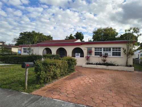 2-1030 Nw 106th St, Miami, FL, 33150-1062 | Card Image
