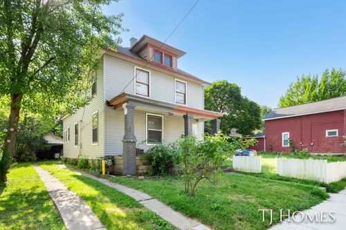 1344 College Ave Ne, Grand Rapids, MI, 49505-5143 | Card Image