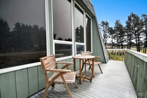 912 Surf St, Westport, WA, 98595 | Card Image