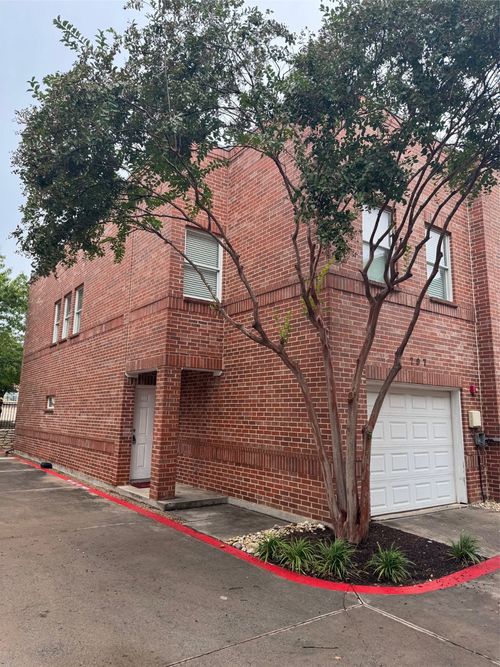 207 E Mulberry St, Denton, TX, 76201-4256 | Card Image