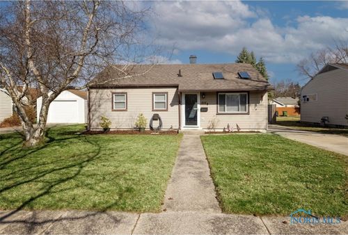 515 Indiana Ave, Maumee, OH, 43537-2848 | Card Image