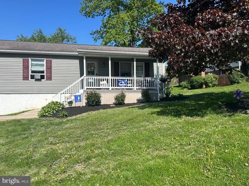 7 Greenwood Ave, LOCK HAVEN, PA, 17745-3935 | Card Image