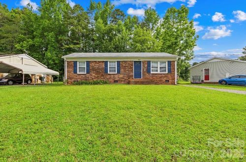 1812 Alpine Dr, Kings Mountain, NC, 28086-4102 | Card Image