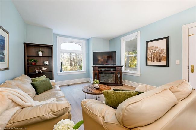 1396 Progreston Rd, Home with 5 bedrooms, 3 bathrooms and 20 parking in Carlisle ON | Image 15