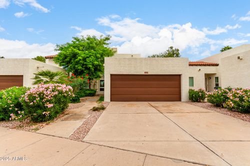 11615 N 40th Way, Phoenix, AZ, 85028-2216 | Card Image