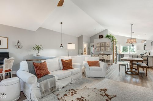 unit-57-438 Nw 19th St, Redmond, OR, 97756-8481 | Card Image