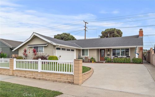 17612 Wrightwood Ln, Huntington Beach, CA, 92649 | Card Image