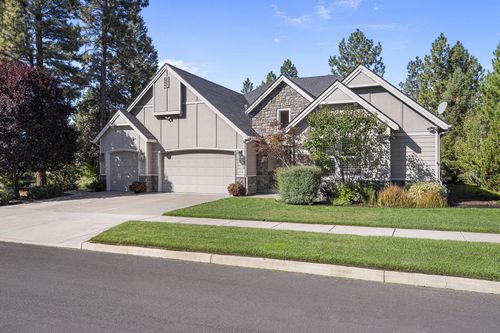 61375 Huckleberry Pl, Bend, OR, 97702-3358 | Card Image