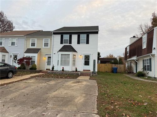 4737 Greenlaw Dr, Virginia Beach, VA, 23464-6352 | Card Image