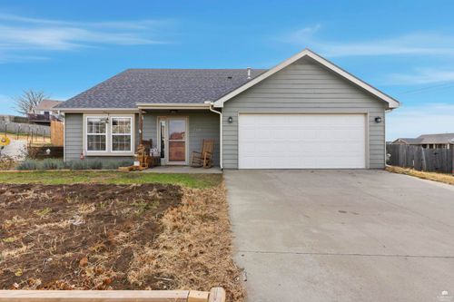 2715 Sage Ct, Junction City, KS, 66441-2799 | Card Image