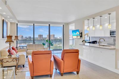 16L - 19707 Turnberry Way, Condo with 2 bedrooms, 2 bathrooms and null parking in Aventura FL | Image 2