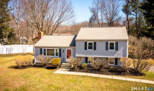11 N Hearthstone Dr, Bethel, CT, 06801-1211 | Card Image