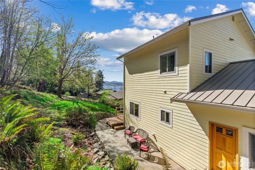 3643 Beach Drive E, Port Orchard, WA, 98366 | Card Image