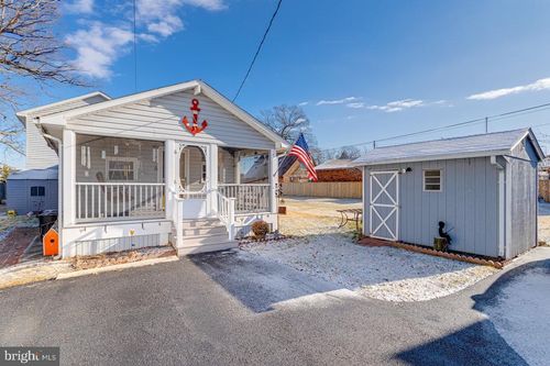 215 Nanticoke Rd, ESSEX, MD, 21221-1532 | Card Image