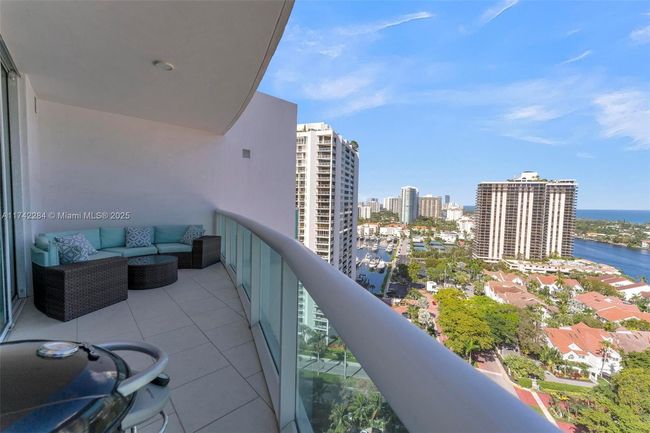 APT-2011 - 19400 Turnberry Way, Condo with 3 bedrooms, 3 bathrooms and null parking in Aventura FL | Image 9