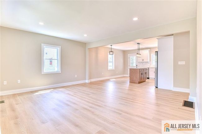 32 Campbell Ave, House other with 5 bedrooms, 3 bathrooms and null parking in Edison NJ | Image 52