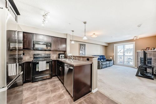 4216-31 Country Village Manor Ne, Calgary, AB, T3K0T3 | Card Image