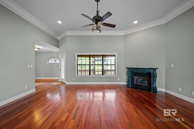 Living Room | Image 10