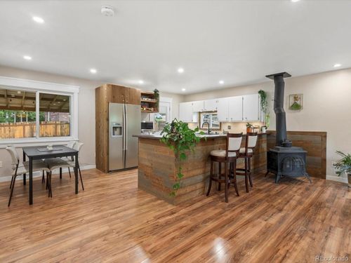 1425 S Welch Cir, Lakewood, CO, 80228-3847 | Card Image