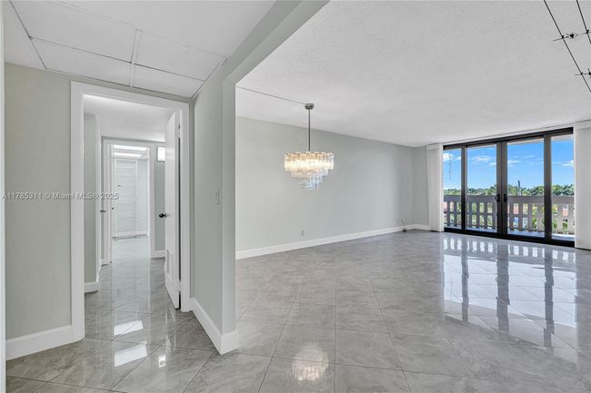 APT-624 - 90 Edgewater Dr, Condo with 2 bedrooms, 3 bathrooms and null parking in Coral Gables FL | Image 12