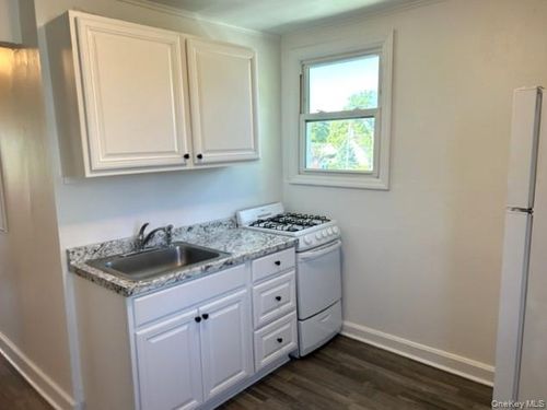 2-578 S 15th St, Lindenhurst, NY, 11757-4448 | Card Image