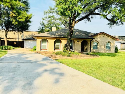 28922 Savannah Dr, Shenandoah, TX, 77381-1129 | Card Image