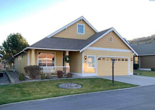 7702 W 21st Ave, Kennewick, WA, 99338-9164 | Card Image