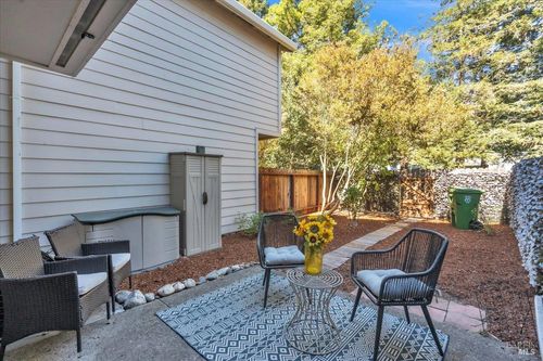 110 Golden Gate Circle, Napa, CA, 94558 | Card Image