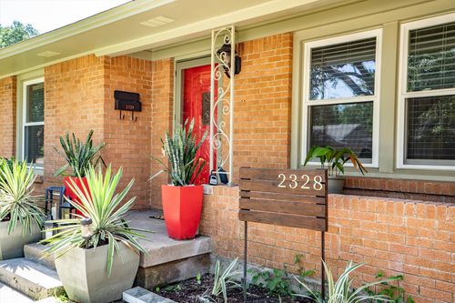 2328 Materhorn Dr, Dallas, TX, 75228-3308 | Card Image